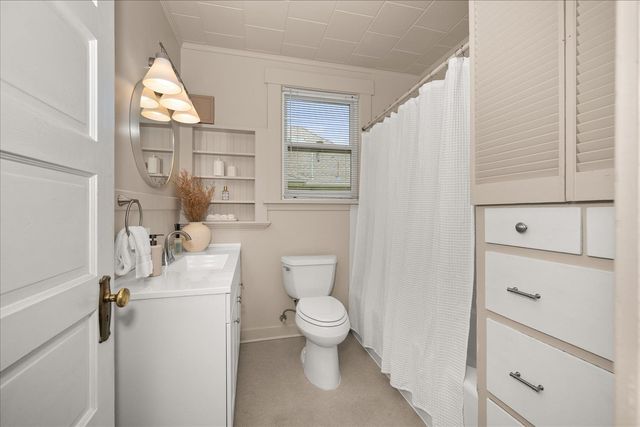 917 W Montgomery Ave, Spokane, WA 99205
