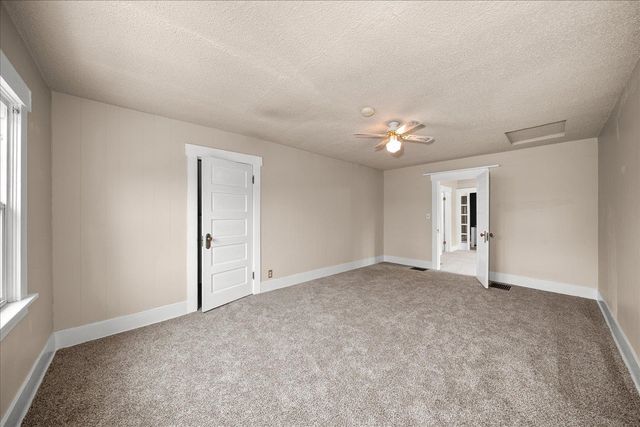 917 W Montgomery Ave, Spokane, WA 99205