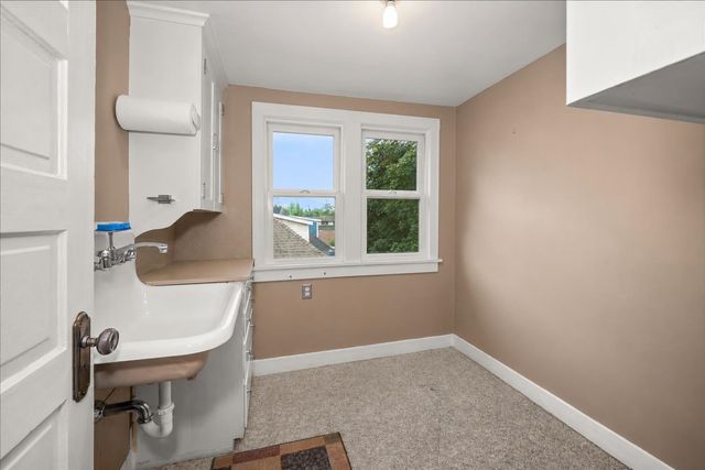 917 W Montgomery Ave, Spokane, WA 99205