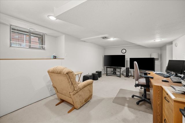 917 W Montgomery Ave, Spokane, WA 99205