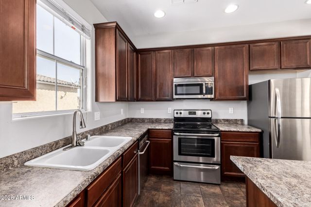 2026 N 78TH Glen, Phoenix, AZ 85035