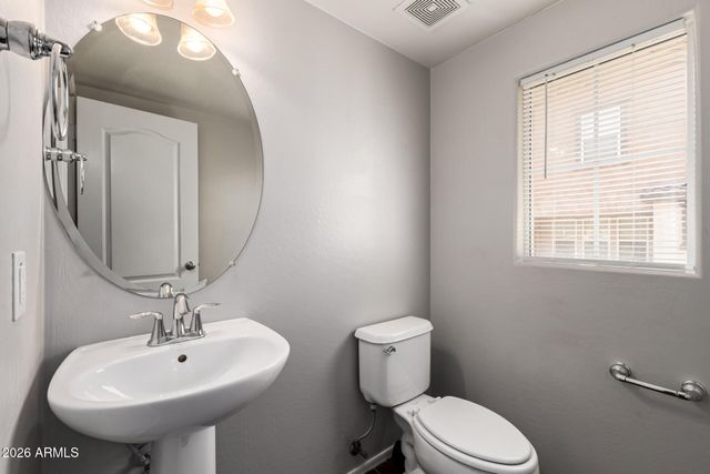 2026 N 78TH Glen, Phoenix, AZ 85035