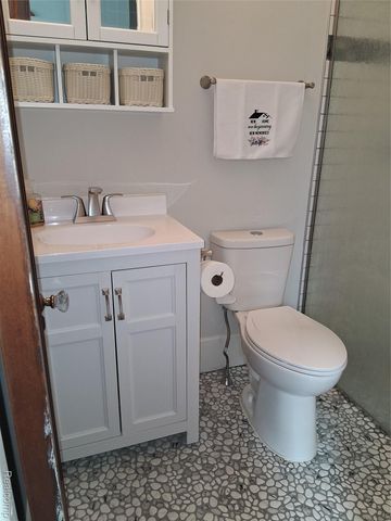 160 Chippewa Road, Pontiac, MI 48341