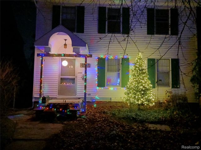 160 Chippewa Road, Pontiac, MI 48341