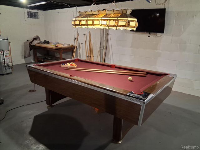 160 Chippewa Road, Pontiac, MI 48341