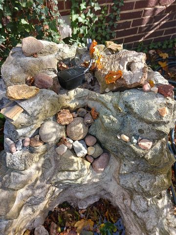 160 Chippewa Road, Pontiac, MI 48341