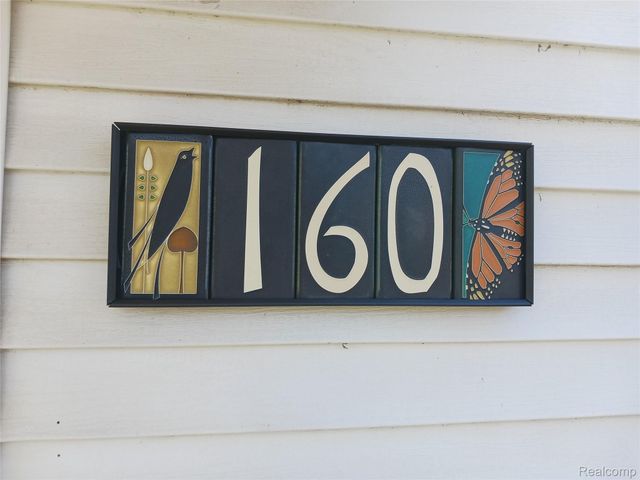 160 Chippewa Road, Pontiac, MI 48341