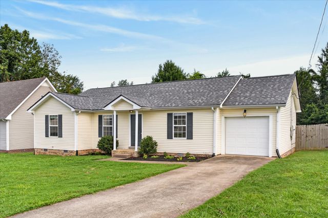 204 Ruf Dr, Oak Grove, KY 42262