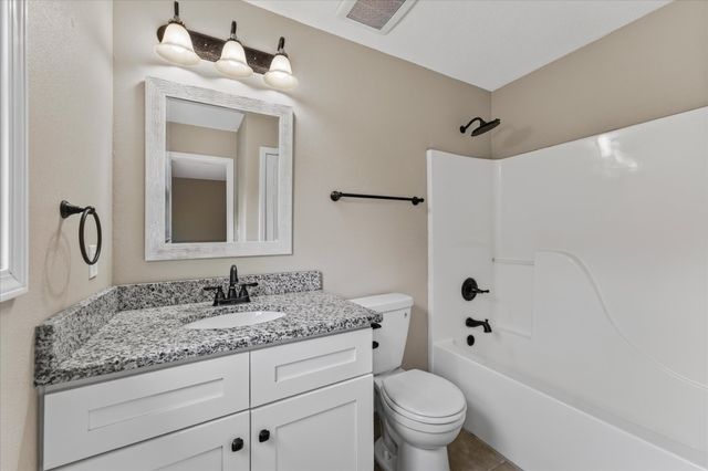 204 Ruf Dr, Oak Grove, KY 42262
