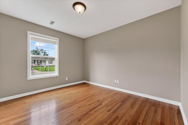 204 Ruf Dr, Oak Grove, KY 42262
