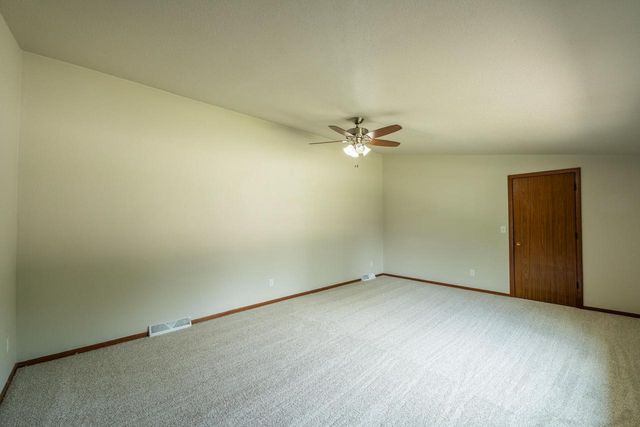 2421 Skyline DRIVE, West Bend, WI 53090