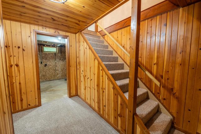 2421 Skyline DRIVE, West Bend, WI 53090