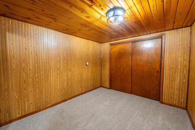 2421 Skyline DRIVE, West Bend, WI 53090