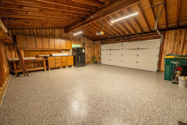 2421 Skyline DRIVE, West Bend, WI 53090