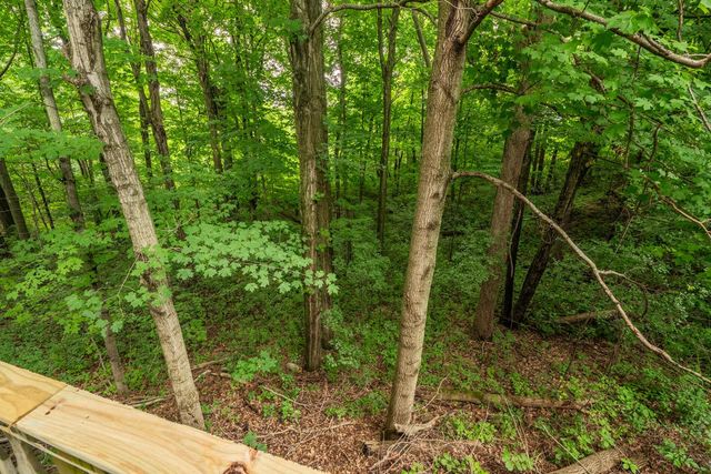 2421 Skyline DRIVE, West Bend, WI 53090
