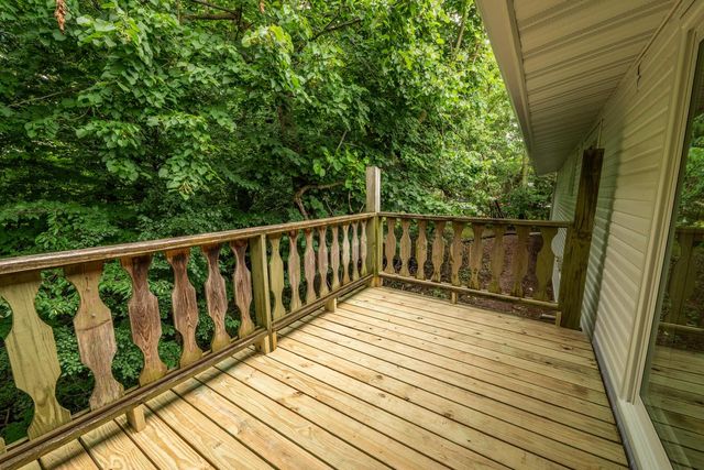 2421 Skyline DRIVE, West Bend, WI 53090