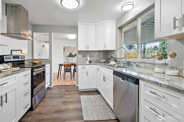 1102 Paradise Parkway, Fircrest, WA 98466