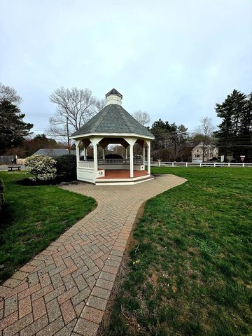 13 Junction Lane 13, Hamilton, MA 01982