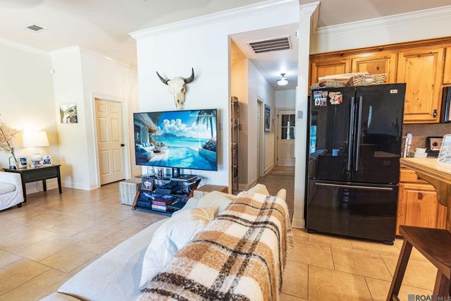 3101 Nicholson Lake Dr, Baton Rouge, LA 70810