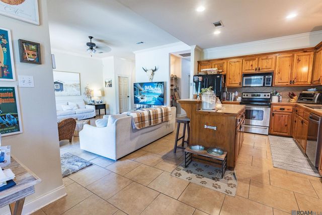 3101 Nicholson Lake Dr, Baton Rouge, LA 70810