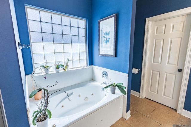 3101 Nicholson Lake Dr, Baton Rouge, LA 70810