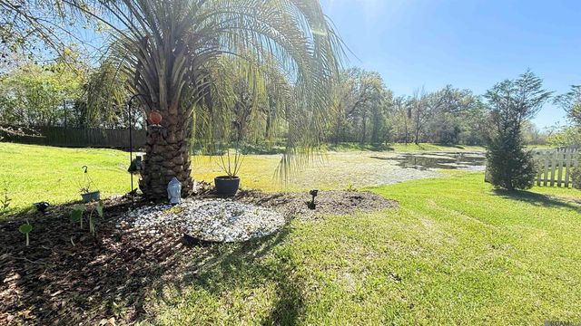 3101 Nicholson Lake Dr, Baton Rouge, LA 70810