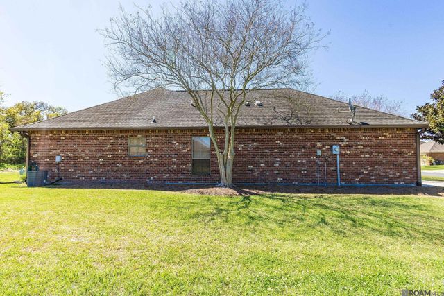 3101 Nicholson Lake Dr, Baton Rouge, LA 70810