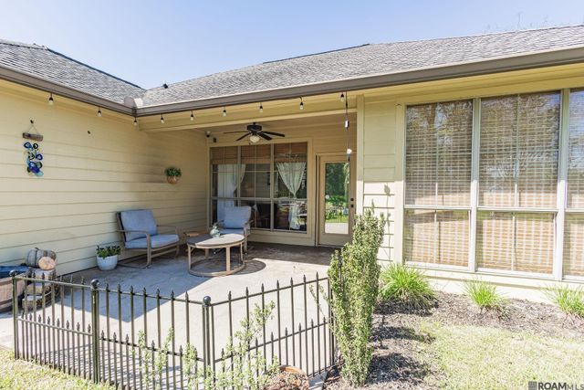 3101 Nicholson Lake Dr, Baton Rouge, LA 70810