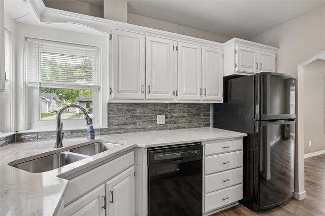 3700 37th Street, Des Moines, IA 50310