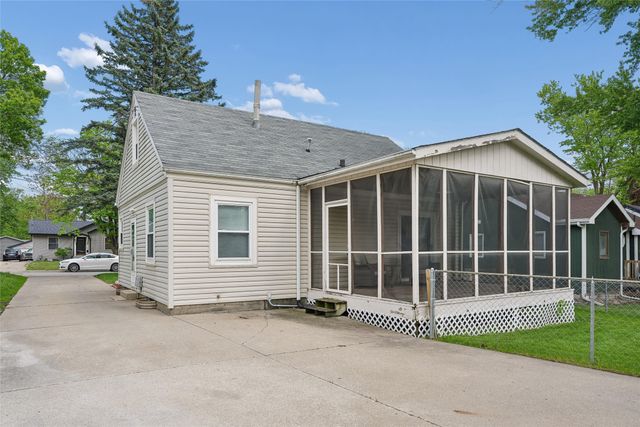 3700 37th Street, Des Moines, IA 50310