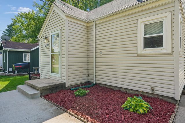 3700 37th Street, Des Moines, IA 50310