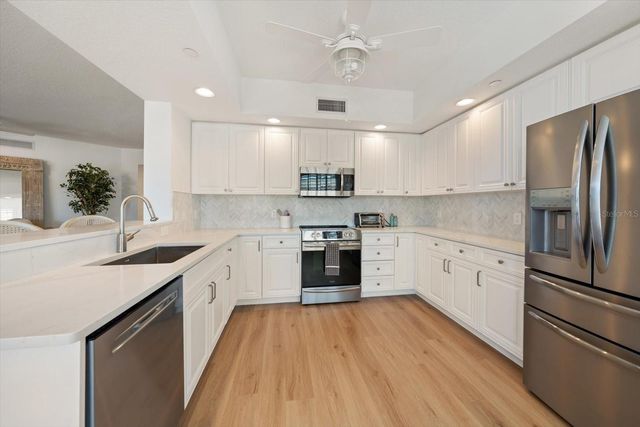 521 MANDALAY AVENUE 701, Clearwater Beach, FL 33767