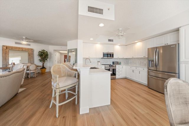 521 MANDALAY AVENUE 701, Clearwater Beach, FL 33767