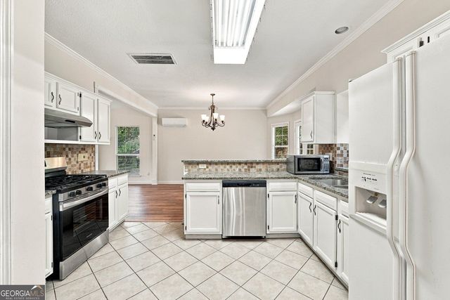 10870 Willow Meadow Circle, Alpharetta, GA 30022