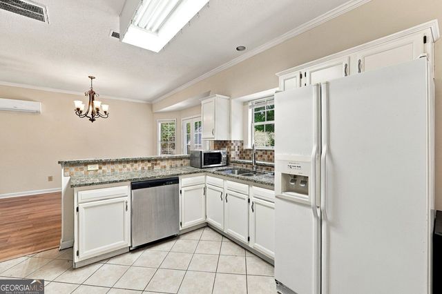 10870 Willow Meadow Circle, Alpharetta, GA 30022
