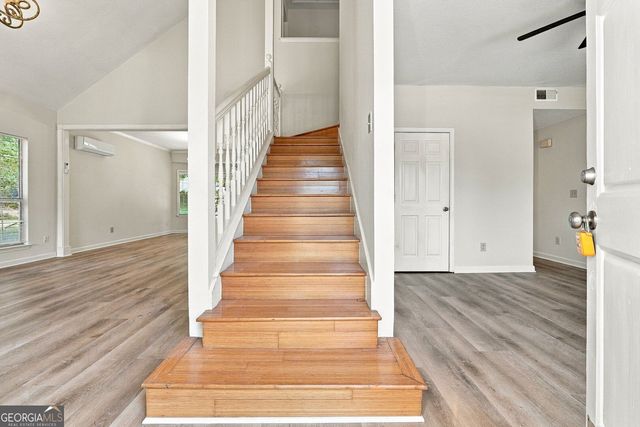 10870 Willow Meadow Circle, Alpharetta, GA 30022