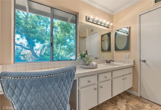 3160 E Palm 56, Fullerton, CA 92831