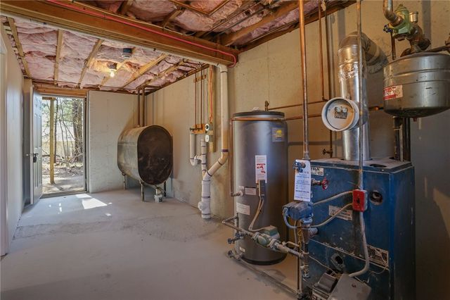 62 Bishop Hill Road, Johnston, RI 02919