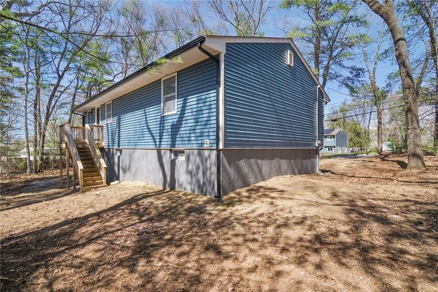 62 Bishop Hill Road, Johnston, RI 02919