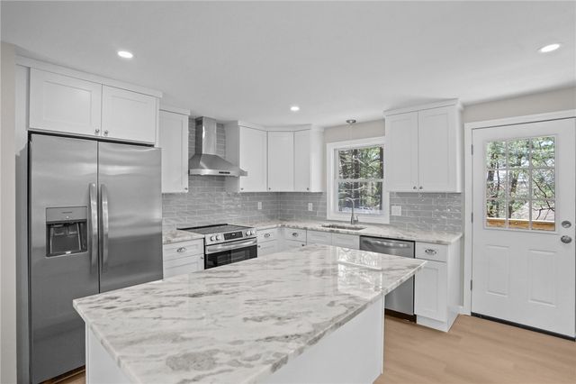 62 Bishop Hill Road, Johnston, RI 02919