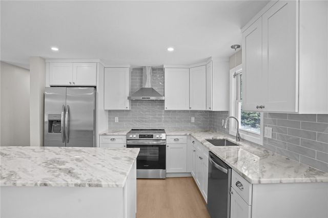 62 Bishop Hill Road, Johnston, RI 02919