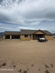 2754 E Valley Road, Minden, NV 89423