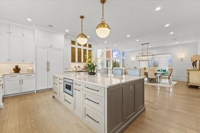 52960 Trailwood Drive, South Lyon, MI 48178