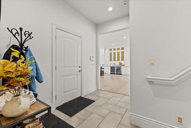 52960 Trailwood Drive, South Lyon, MI 48178