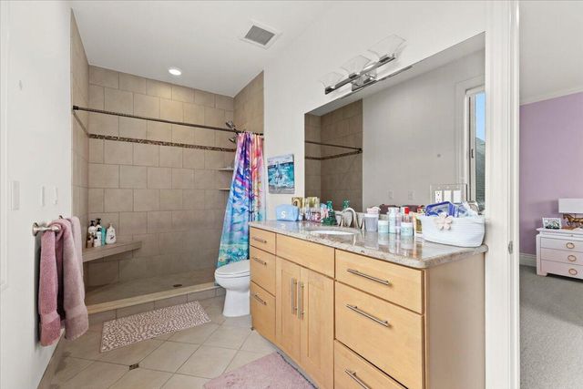 52960 Trailwood Drive, South Lyon, MI 48178