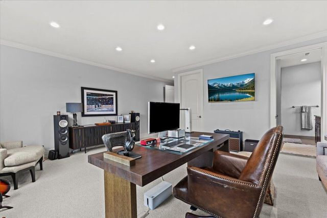 52960 Trailwood Drive, South Lyon, MI 48178