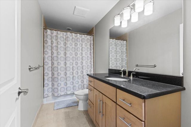 52960 Trailwood Drive, South Lyon, MI 48178