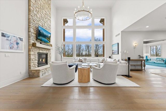 52960 Trailwood Drive, South Lyon, MI 48178