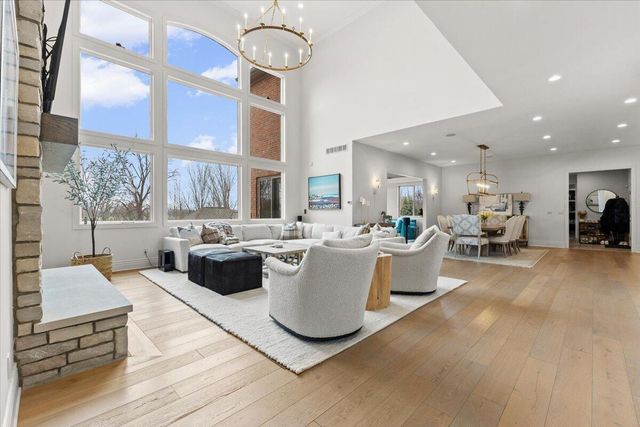 52960 Trailwood Drive, South Lyon, MI 48178