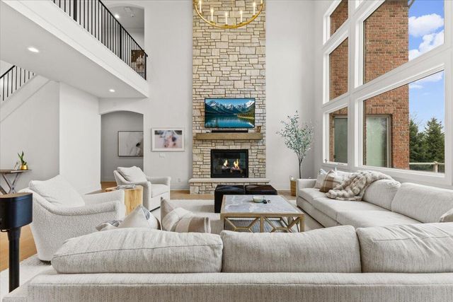 52960 Trailwood Drive, South Lyon, MI 48178